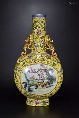 Enamelled gilt vase with two ears from the Yongzheng period ...