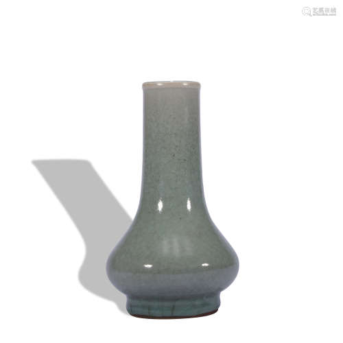 A officer glazed vase