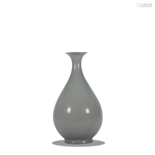 A Long quan kiln pear-shaped vase