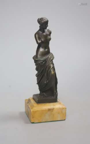A 20th century bronze of Venus De Milo14cm
