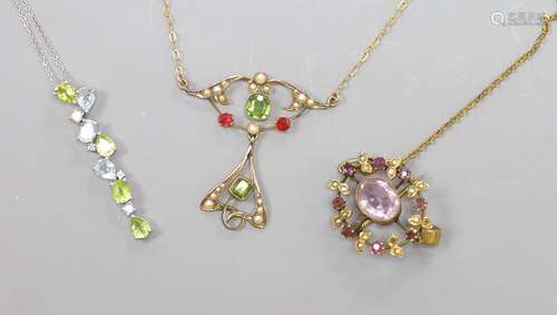 An Art Nouveau style 9ct yellow gold, peridot, pearl and rub...