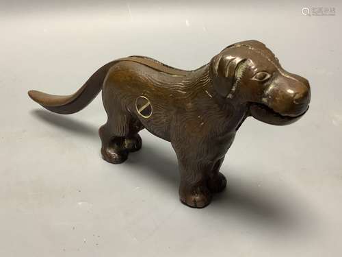 A brass 'dog' nutcracker, length 24cm