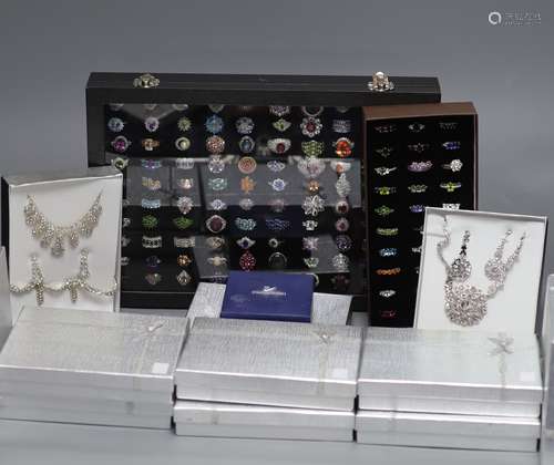 A large quantity of Swarovski costume jewellery including on...