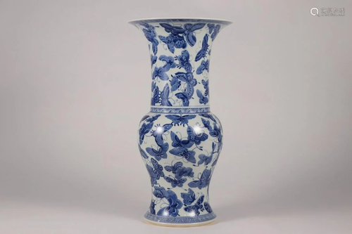 CHINESE BLUE AND WHITE VASE,KANGXI MARK