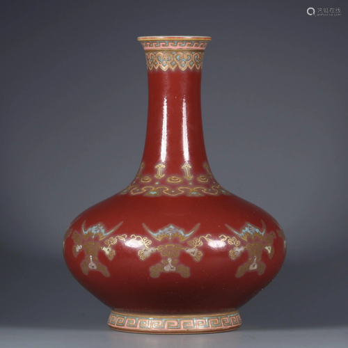 CHINESE RED GLAZED GILT VASE