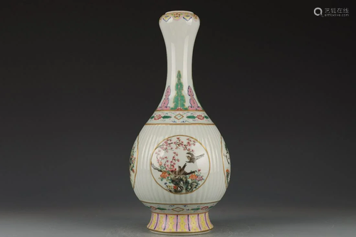 CHINESE FAMILLE ROSE GOURD VASE , QIANLONG MARK