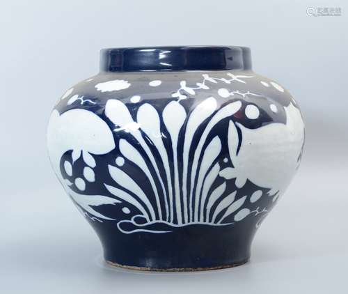 Blue Glaze Jar with Fish Design