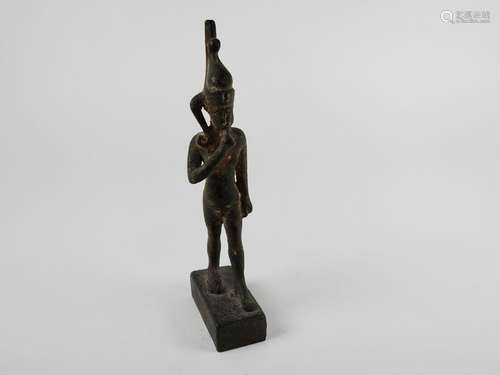 Harpocrate marchant. Bronze.Socle postérieur.Basse Epoque.66...