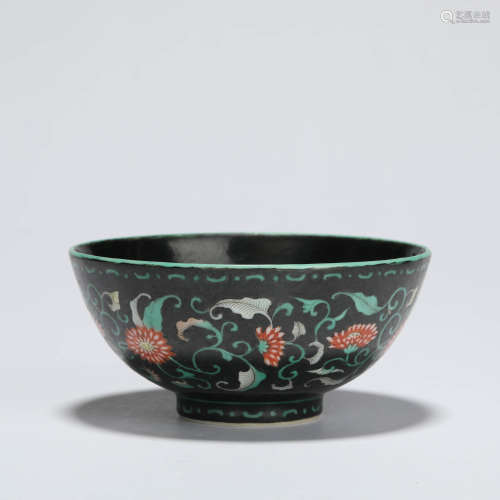 A black-ground wucai floral bowl