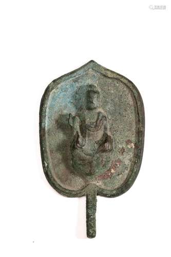 A CHINESE ARCHAIC BRONZE 'BUDDHA' MANDORLA