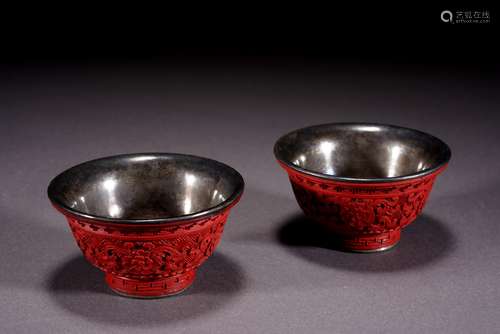 A PAIR OF CINNABAR LACQUER SILVER BOWLS