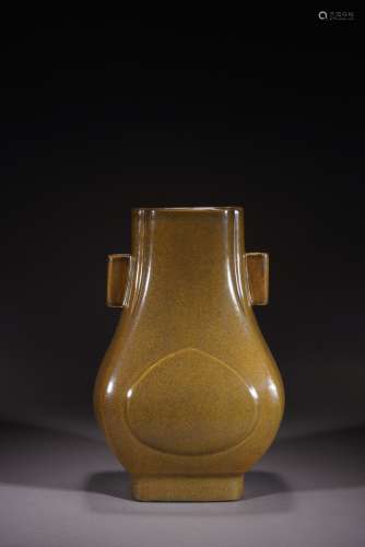 A CHINESE TEA DUST GLAZED HU VASE