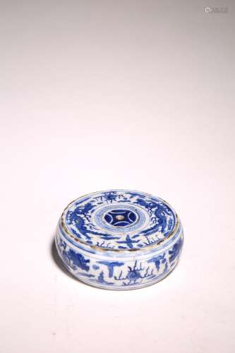 A BLUE AND WHITE DRAGON INCENSE HOLDER