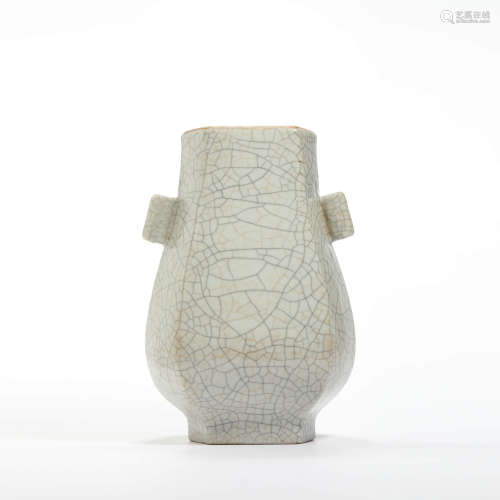A guan type ice crack pierced hexagonal vase