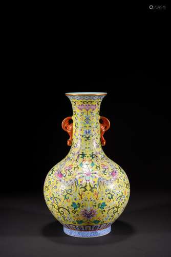 A CHINESE FAMILLE ROSE PHOENIX VASE