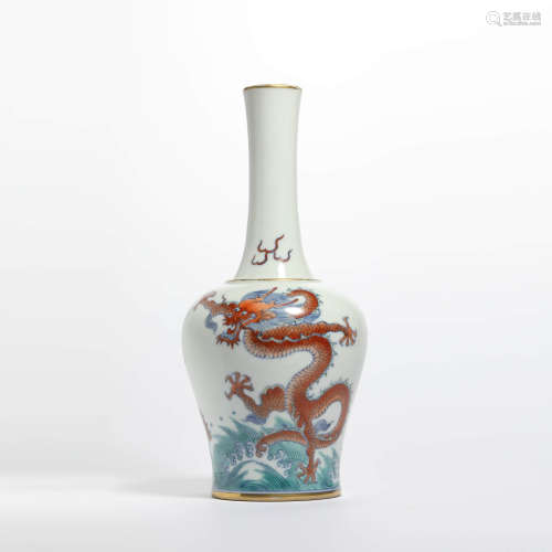 An underglaze-blue and copper-red dragon mallet-form vase