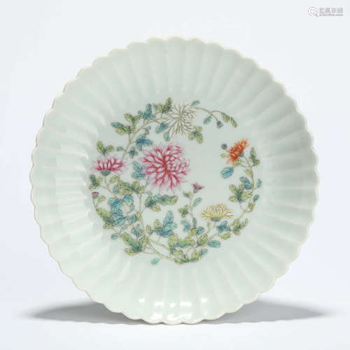 A famille rose floral chrysanthemum dish