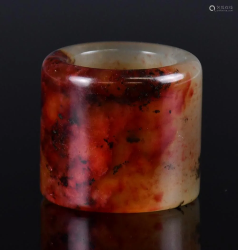 An Agate Thumb Ring