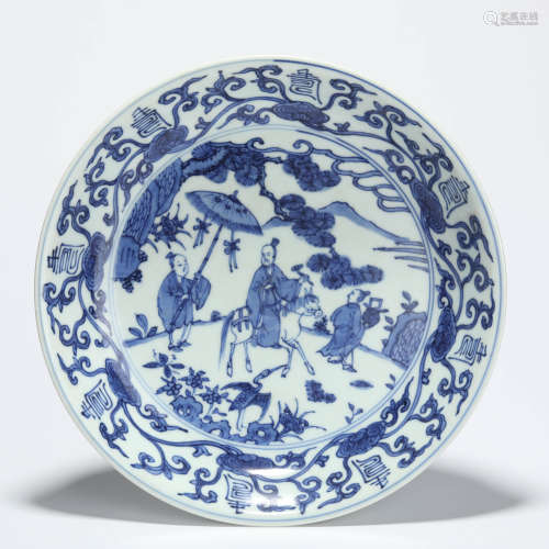 A blue and white figure dish