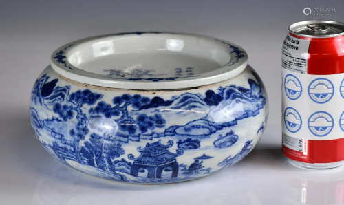 A Blue& White Weiqi Chess Pot, (repaired)18th C.