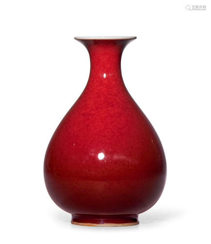 清中期 霁红釉玉壶春瓶