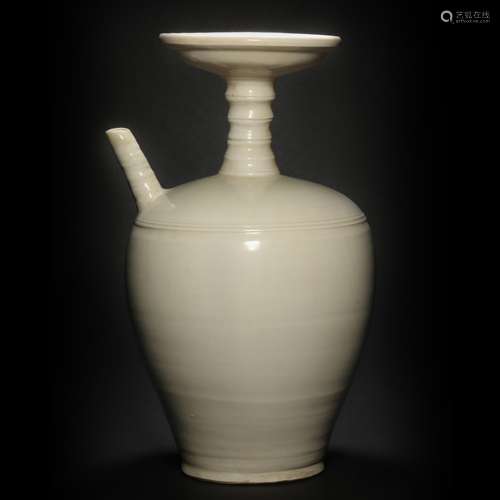 Ding Kiln Holding Vase from Song