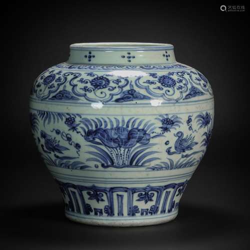 Blue and White Kiln Vase in Mandarin Duck Grain from Ming