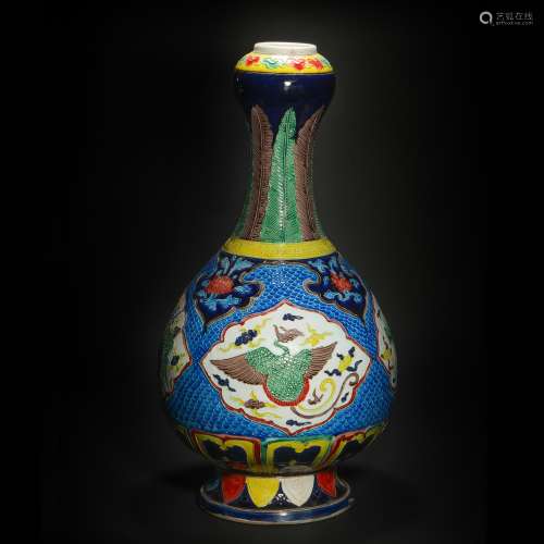Colored Enamel Vase in Garlic form from Qing