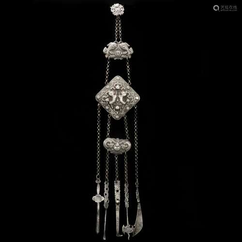 Silvering Necklace from Qing