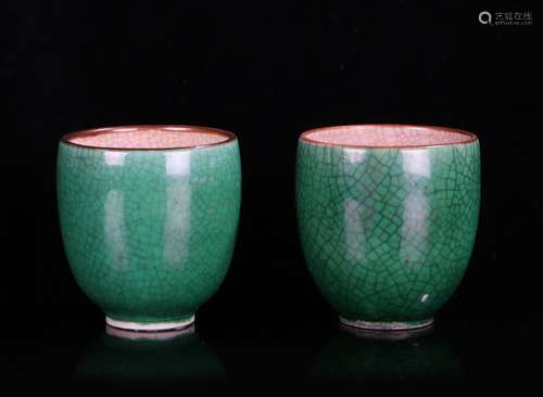 Pair of Chinese crackle glaze bowls, the brown rim above a c...