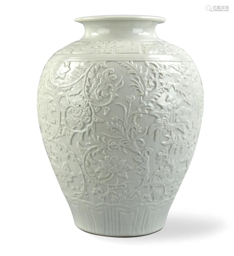 Chinese Celadon Glaze Jar w/ Scrolling Lotus,ROC P