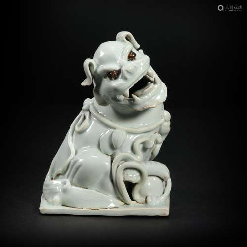 HuTian Kiln Ornament in Lion form from Song