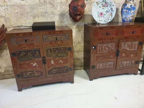 Deux cabinets de travail en bois laqué à décor de paysage an...