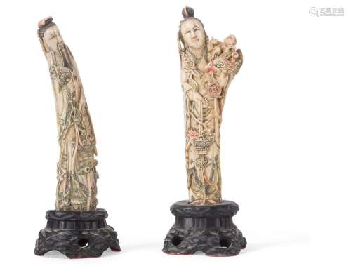Paire de statuettes en os sculpté Chine, circa 1940-1950 La ...
