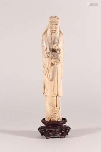 Statuette de dignitaire en ivoire sculpté Chine, circa 1940-...