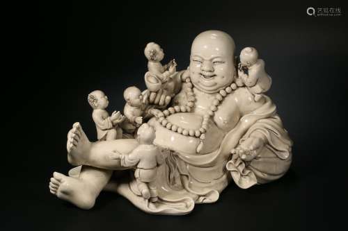 Maitreya Decorations in Boy Plays in Qing Dynasty