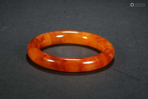 Yellow Jade Bracelet in Qing Dynasty