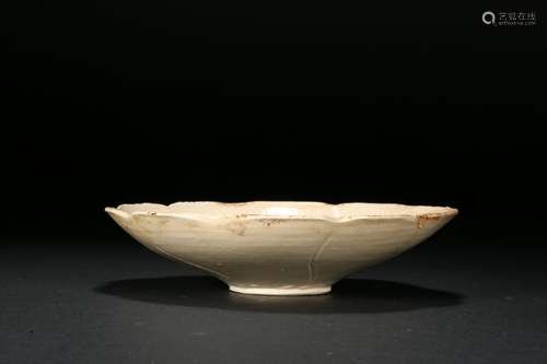 Ding Kiln Lotus Plate in Song Dynasty