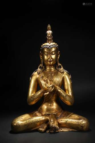 Seated gilt bronze Guanyin statue of the Qing Dynasty