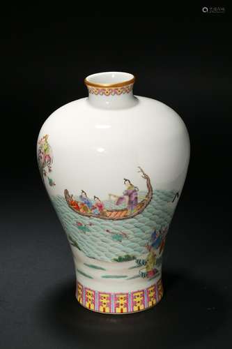 Famille rose character plum bottle in Qing Dynasty