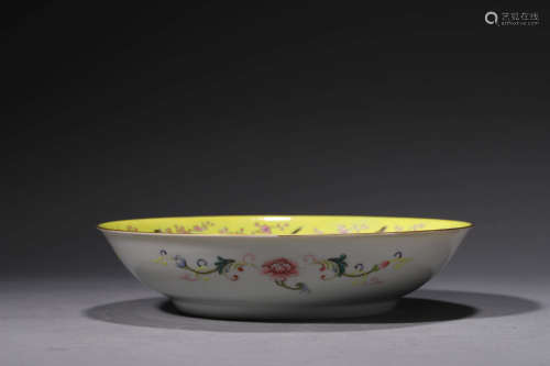 A Yellow-Ground Famille Rose Hundred Magpie Dish