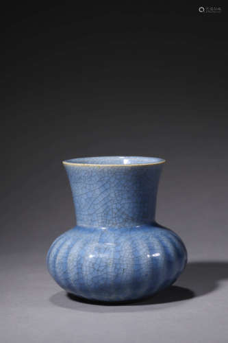 A Ge Glaze Melon-Form Zhadou Vessel