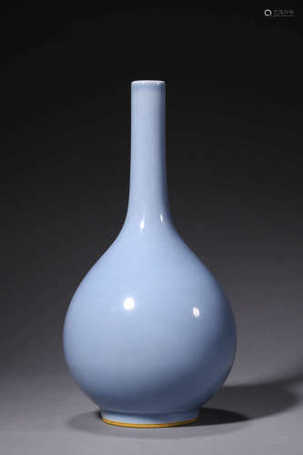 A Blue Glaze Bottle Vase