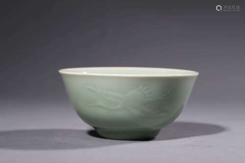 An Incised Celadon-Glaze Phoenix Bowl