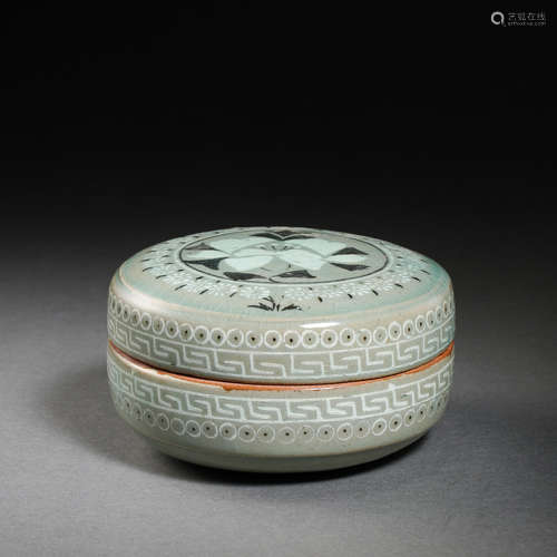 ANCIENT KOREAN CELADON POWDER BOX