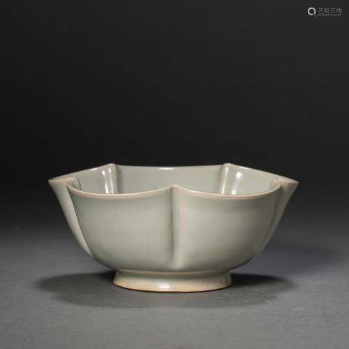 YAOZHOU WARE FLOWER SHAPED BOWL, FIVE DYNASTIES PERIOD OF CH...