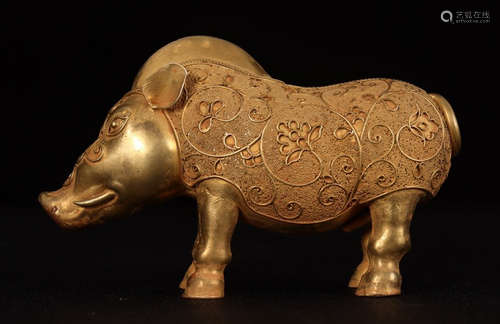 GILT SILVER PIG PENDANT