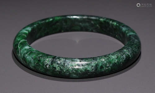 JADEITE BANGLE