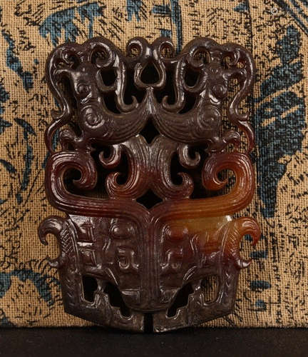 ANTIQUE JADE PENDANT HOLLOW CARVED WITH BEAST PATTERN