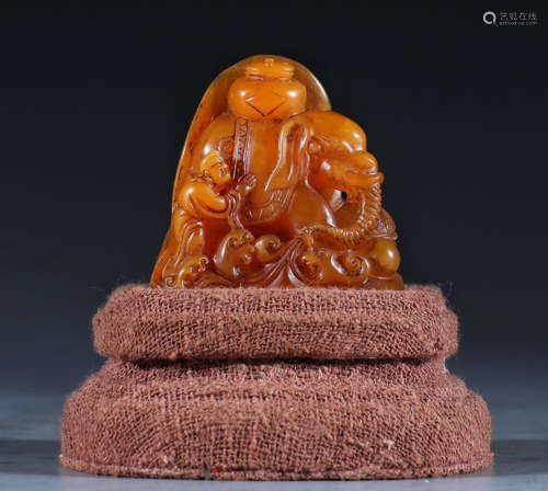 TIANHUANG STONE PENDANT CARVED WITH ELEPHANT